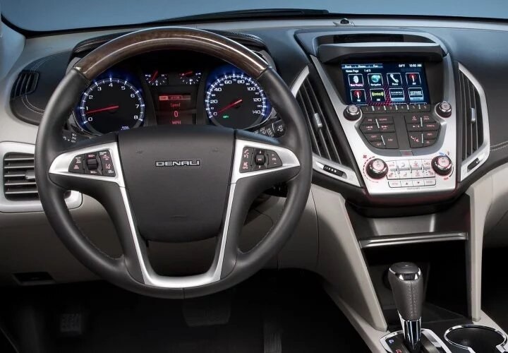 Interior y cuadro de mandos del GMC Terrain