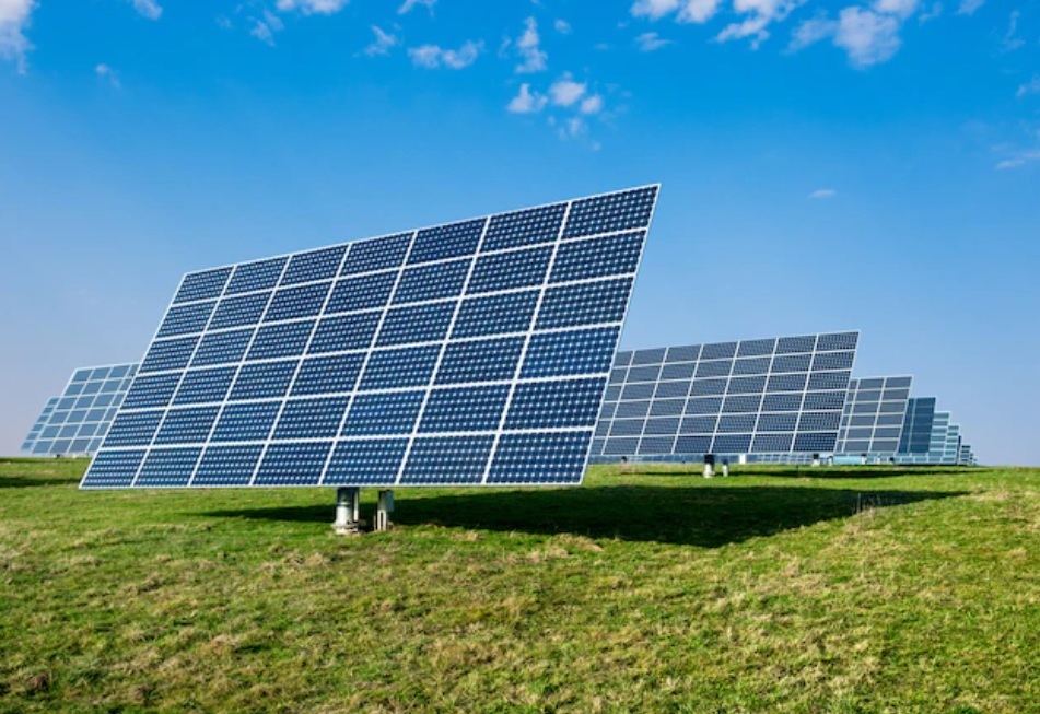 Transición Energética en Acción: La Energía Solar Desplaza a la Eólica y Nuclear en la Generación de Verano en España